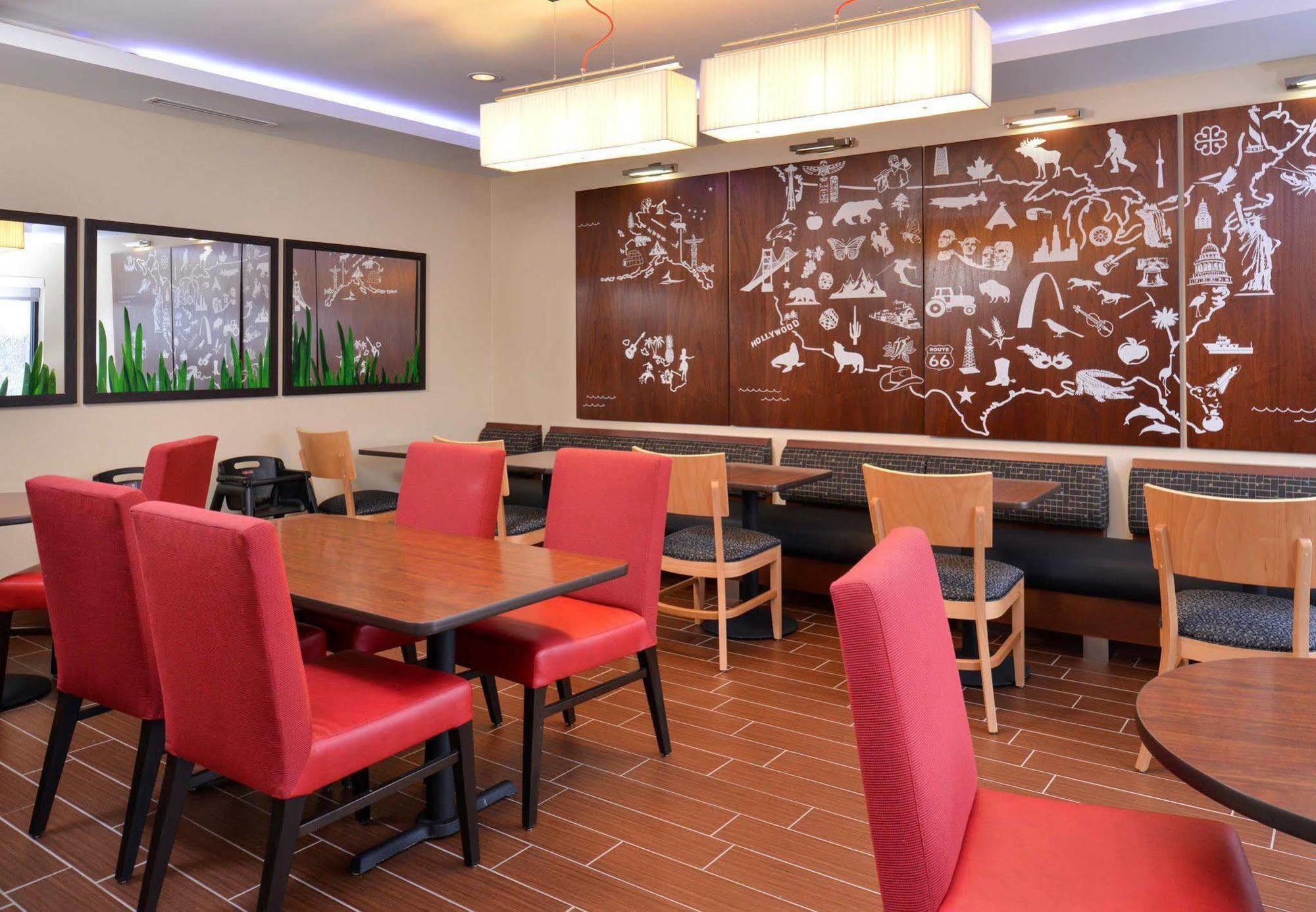 Towneplace Suites By Marriott Detroit Commerce Commerce Township Eksteriør billede