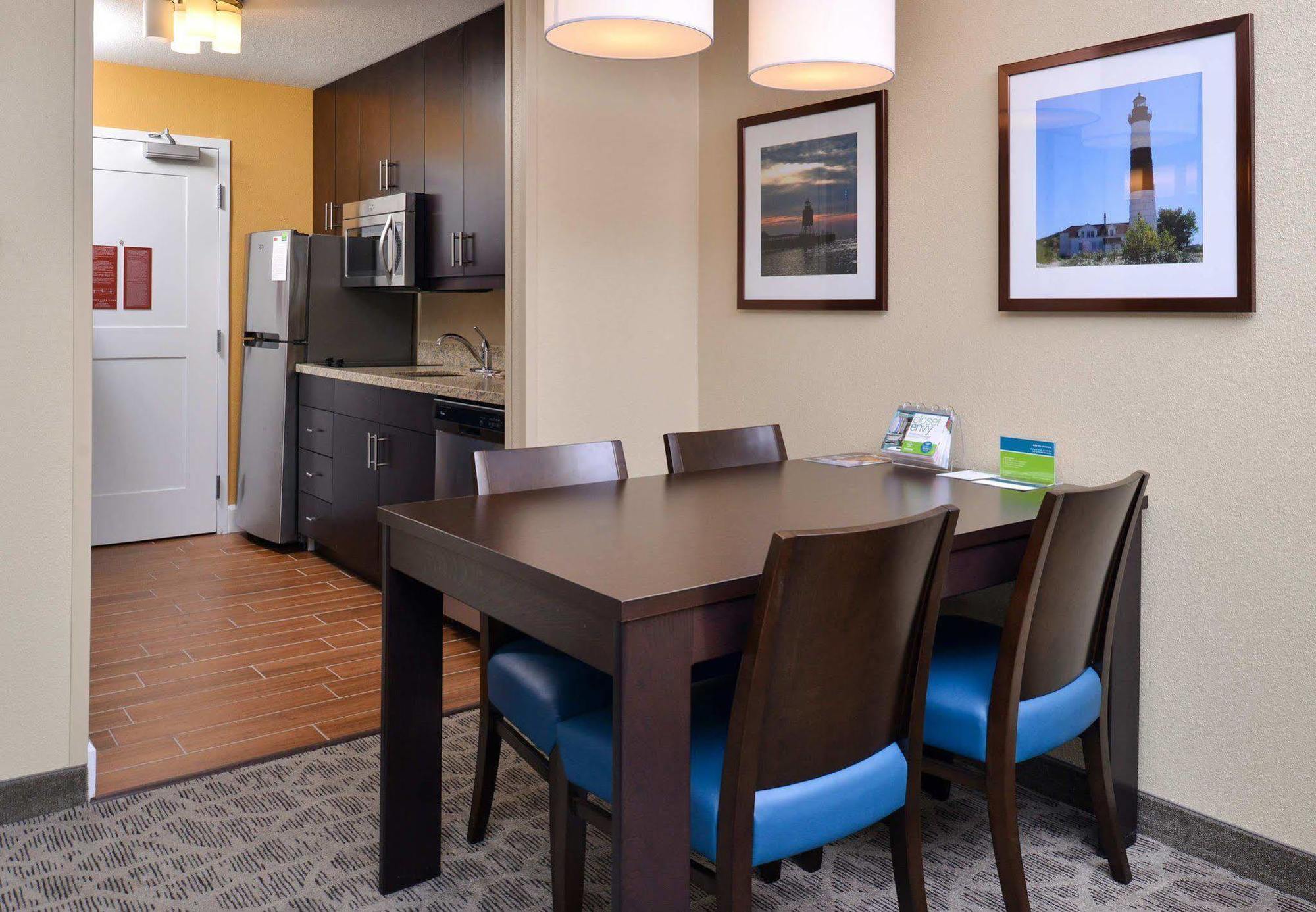Towneplace Suites By Marriott Detroit Commerce Commerce Township Eksteriør billede